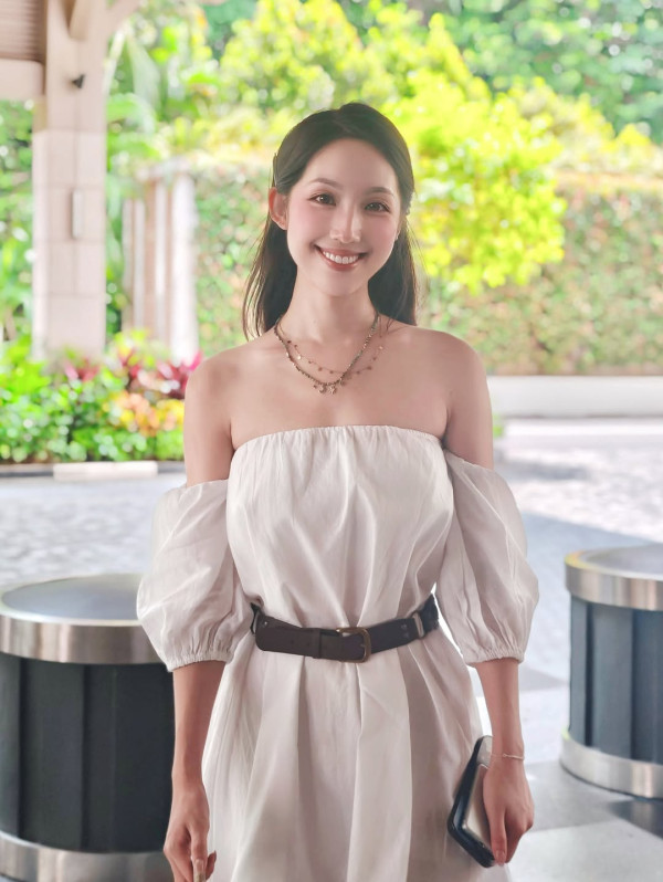 海兒超邪惡高炒拍片險洩胸前春光 男友視角睇盡魔鬼身材曲線極誇張！