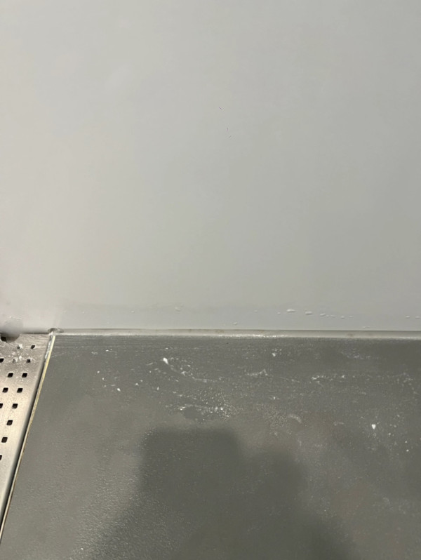 洗衣機膠圈發黑「污糟過馬桶」？熱水狂刷無用！用廚房1物濕敷法 霉菌自動浮出