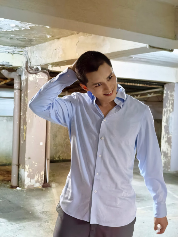 何廣沛公開剃頭全過程為一個鏡頭豁出去 獲網民激讚超專業力推爭最佳男配角