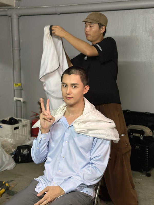 何廣沛公開剃頭全過程為一個鏡頭豁出去 獲網民激讚超專業力推爭最佳男配角