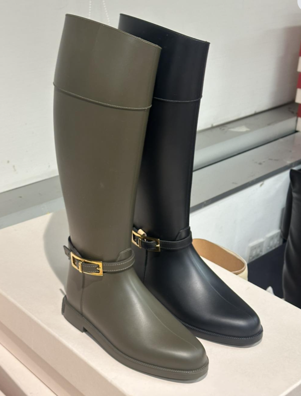 銅鑼灣時代廣場名牌開倉低至1折!Laura Mercier買一送一!化妝品/香水/長靴/羽絨外套大劈價