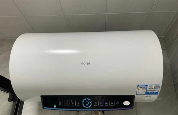 電費貴到離譜？家中 3 大「偷電老鼠」 唔抆插頭照食電！一款電器每年「白交」$500