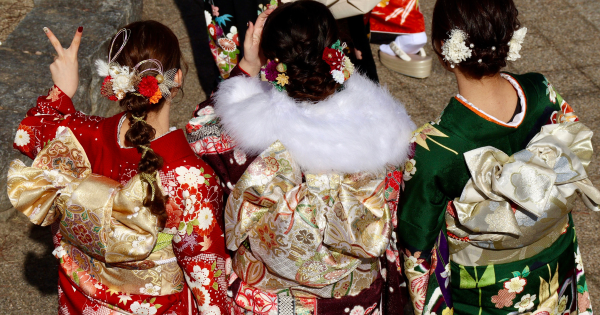 2026日本國定假日全攻略!白銀周5連休再現!教你避開3大地獄人潮