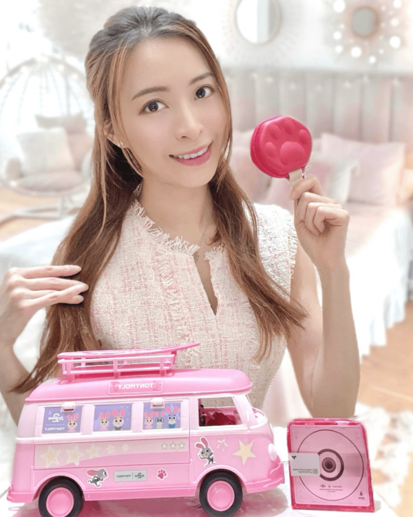 【聖誕禮物2025】10大聖誕交換禮物推介 $500以下!相機盲盒/GD同款擴香/無線耳機