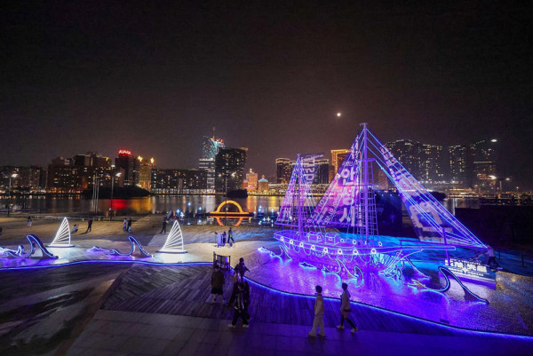 【到澳門度假節目超豐富！】2025澳門國際光影節 / 繽紛聖誕新口岸 / 幻彩夜關前 / 北區冬日市集 