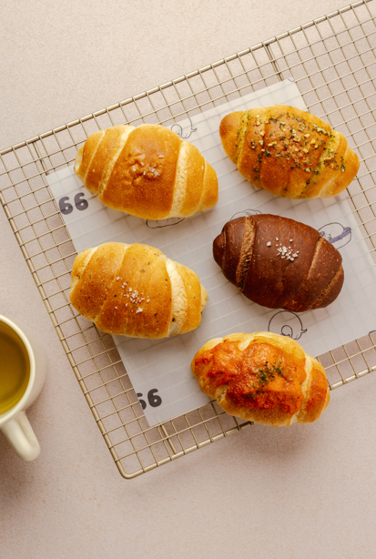 黃竹坑The Southside全新日式麵包店  黑松露海鹽卷／海苔肉鬆魷魚貝果