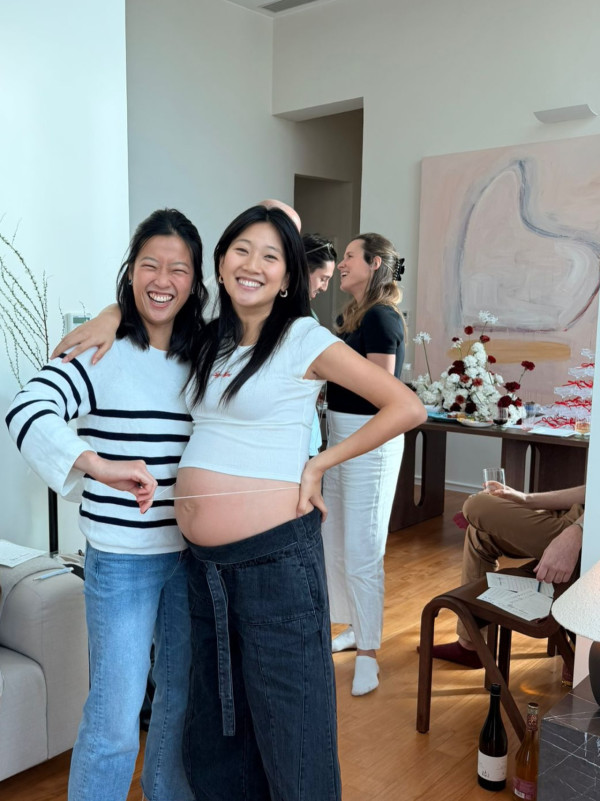 鄭丹瑞大女挺巨肚開產前派對星光熠熠 極致豪宅意外曝光!落地大玻璃巨廳容納17人