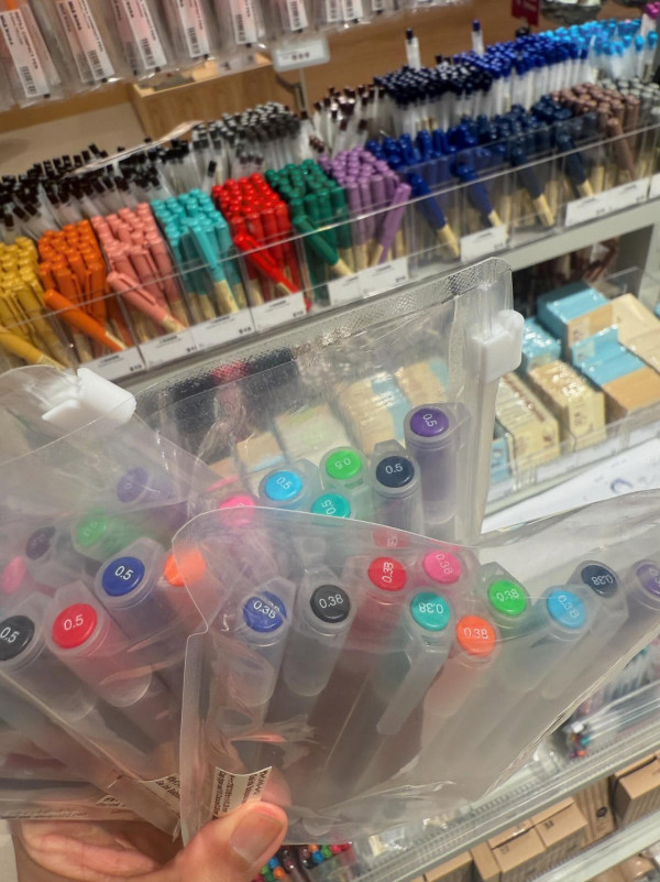 以為停產！MUJI絕版原子筆突推「$58/10支裝」清貨　平均$5.8平過舊價：即刻買嚟儲