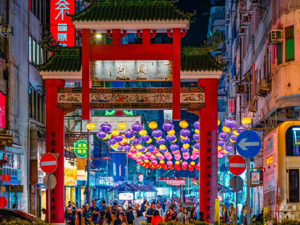 廟街夜市(圖片來源︰香港旅遊發展局)