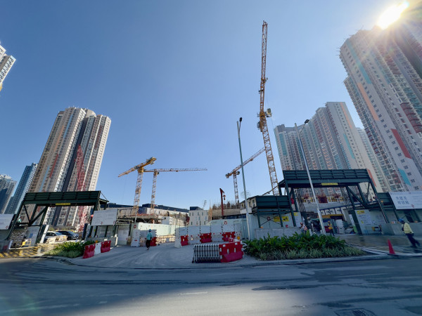 居屋2026|首期$7.5萬起上車!啟德樓王$9300/呎 vs 將軍澳560呎大單位