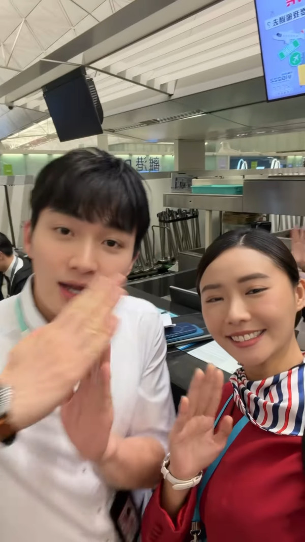 周嘉洛竟公然向戴祖儀「舉中指」？畫面流出瘋傳引嘩然 意外捕捉驚人一幕