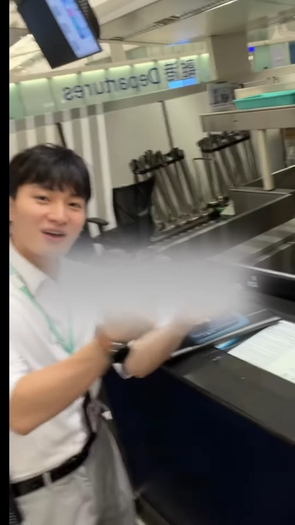 周嘉洛竟公然向戴祖儀「舉中指」？畫面流出瘋傳引嘩然 意外捕捉驚人一幕