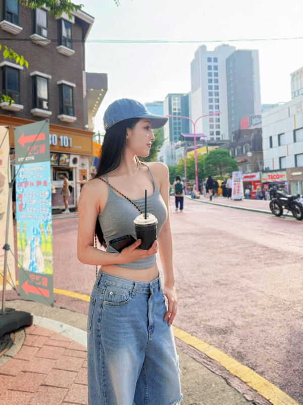 海兒超緊身潛水衣胸形畢露震撼眼球 偉大身材似足人間芭比惹網民轟動:好邪惡