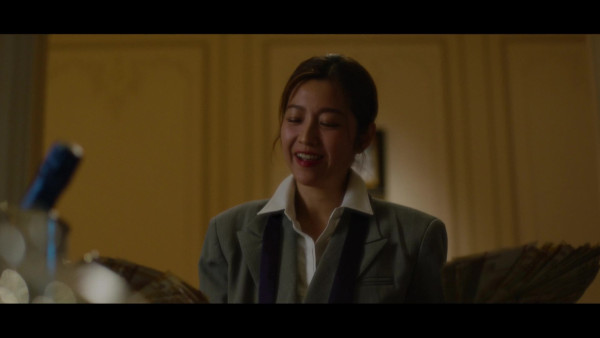 萬千星輝頒獎典禮2025｜宣傳片視帝太太坐鎮C位性感搶鏡 低胸大騷長腿！群星拱照盡顯地位