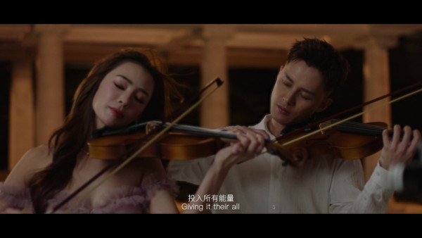 萬千星輝頒獎典禮2025｜宣傳片視帝太太坐鎮C位性感搶鏡 低胸大騷長腿！群星拱照盡顯地位