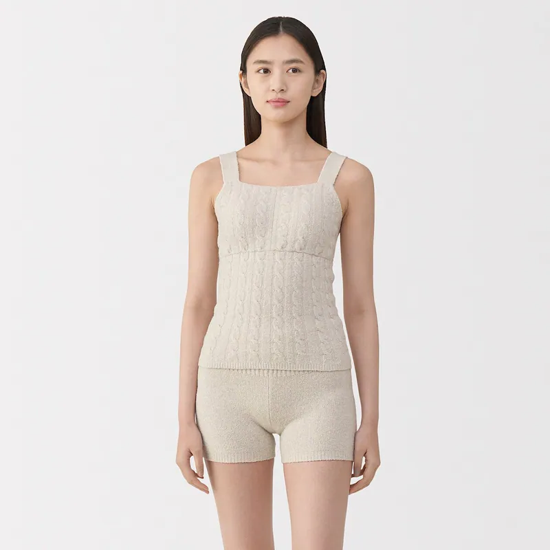 GU毛毛背心成秋冬斷貨王！低至$39遭瘋搶？港日台網民齊催再上架！推介6大替代款背心$74起買到