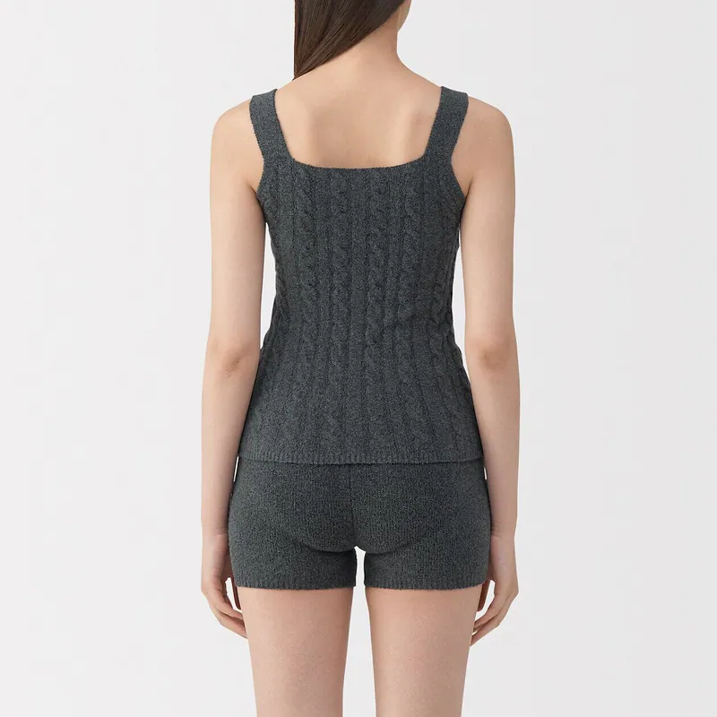 GU毛毛背心成秋冬斷貨王！低至$39遭瘋搶？港日台網民齊催再上架！推介6大替代款背心$74起買到