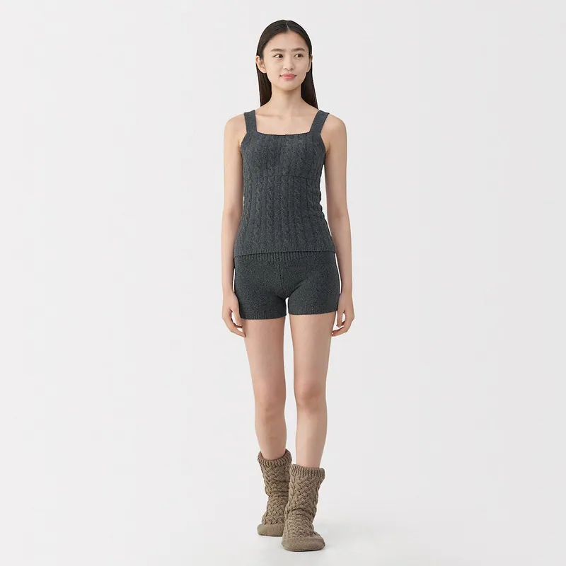 GU毛毛背心成秋冬斷貨王！低至$39遭瘋搶？港日台網民齊催再上架！推介6大替代款背心$74起買到