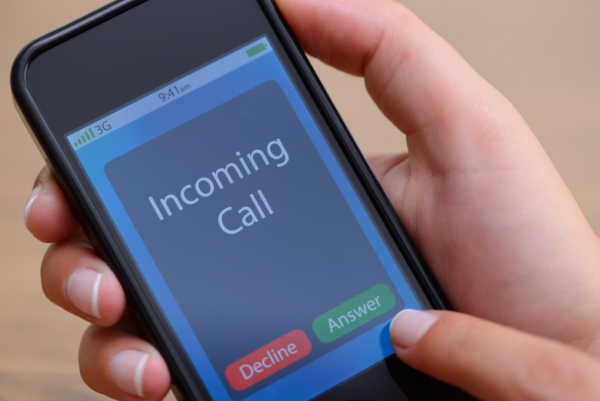 接電話咪亂「喂」！ 專家揭「無聲來電」恐怖陰謀 錄走聲紋 AI 扮你呃身邊人【5招自保必學】