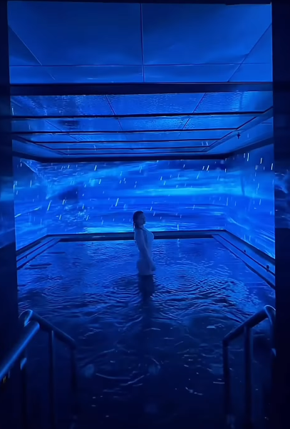 內地溫泉酒店推「暴風雨」沉浸式SPA 網民反應兩極:鐵達尼號式洗浴體驗