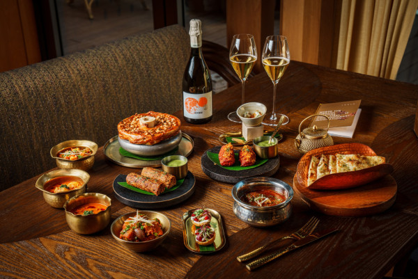  銅鑼灣異國宮殿風印度菜  烤羊串／煙燻牛油雞／印度奶茶撻