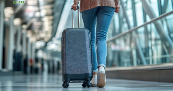 搭飛機避開手提行李超重有方法? 旅遊專家分享1奇招免額外收費