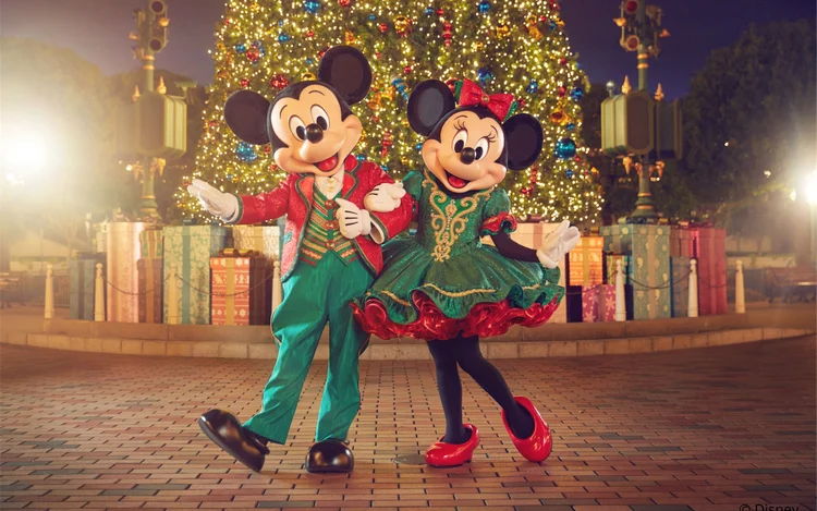 香港迪士尼樂園門票突發半價！輸入指定優惠碼！雙重暢玩入園日期再延長！