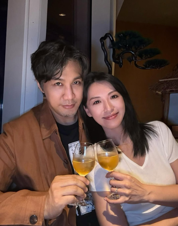 陳煒驚爆特別日子宣佈「一家四口」 結婚3年首貼全家福引網民狂祝賀