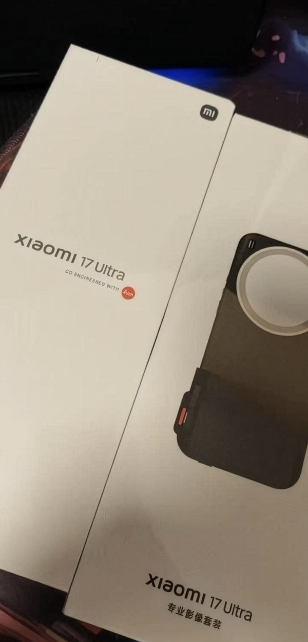 吳彥祖持神秘新機街拍 疑揭露小米 Xiaomi 17 Ultra真身 Leica加持傳X千有交易