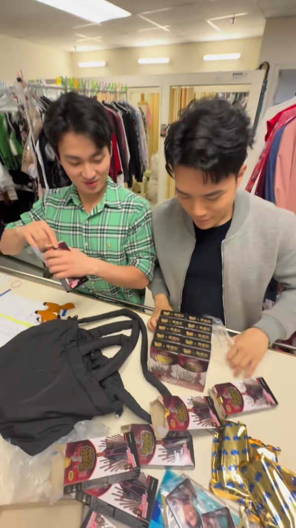 陳浚霆抽《尋秦記》小卡連開10盒古天樂？事與願違崩潰大叫︰我想要滕麗名呀！