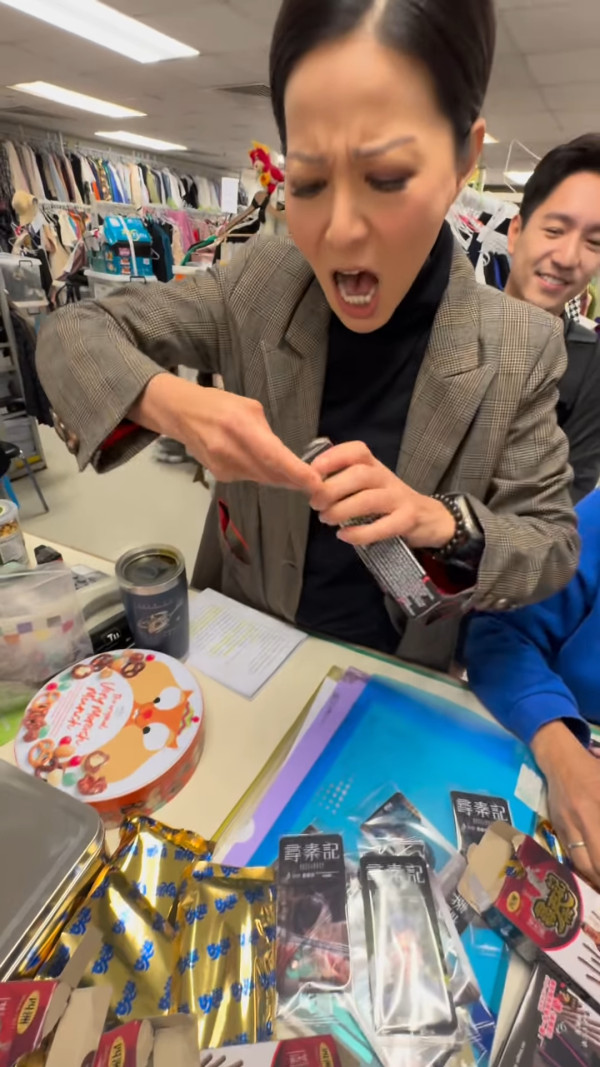 陳浚霆抽《尋秦記》小卡連開10盒古天樂？事與願違崩潰大叫︰我想要滕麗名呀！