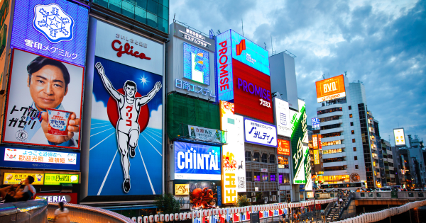 有片！大阪心齋橋大量魚詭異湧入塞河面 網民憂大地震先兆 專家分析原因 