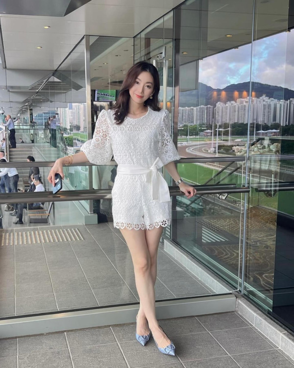 前新聞主播周嘉儀百萬愛馬仕手袋櫃極震撼 半山豪宅內貌曝光！落地窗睇無敵海景