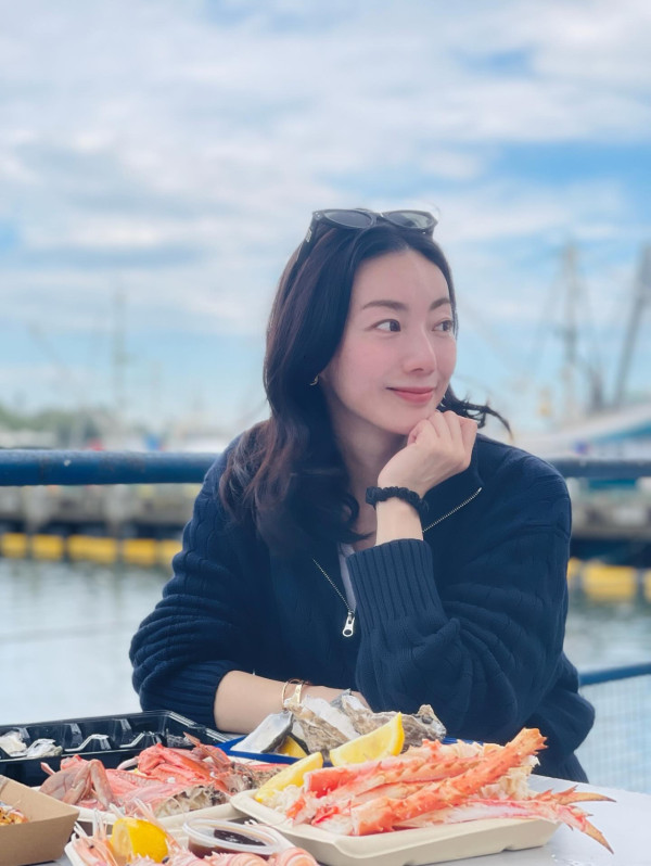 前新聞主播周嘉儀百萬愛馬仕手袋櫃極震撼 半山豪宅內貌曝光！落地窗睇無敵海景