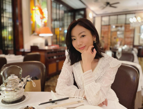 前新聞主播周嘉儀百萬愛馬仕手袋櫃極震撼 半山豪宅內貌曝光！落地窗睇無敵海景