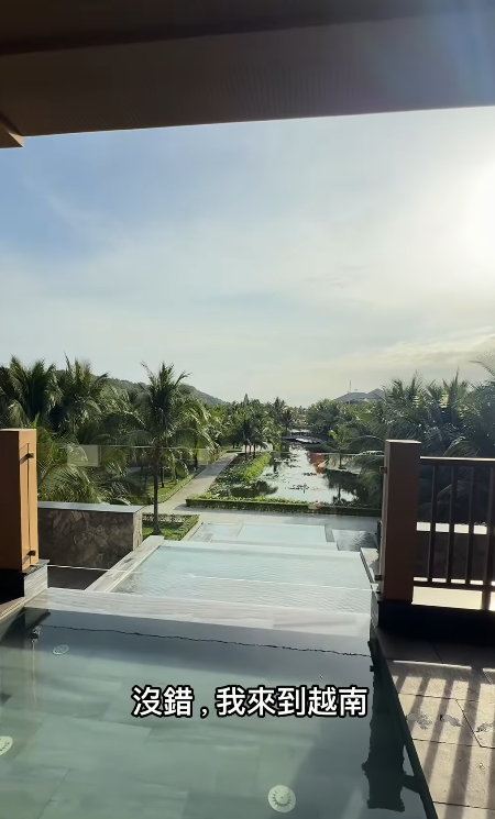 前港姐冠軍一家使2萬遊富國島！兩女之母比堅尼大解放曬零贅肉身材 