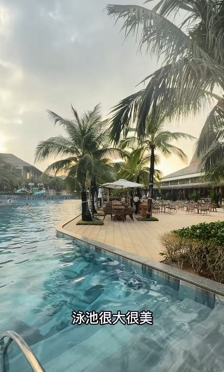 前港姐冠軍一家使2萬遊富國島！兩女之母比堅尼大解放曬零贅肉身材 