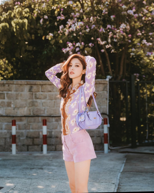 陳凱琳罕有做婚禮司儀太性感搶鏡過新娘 彎腰俯身驚見4吋深長事業線驚艷全場