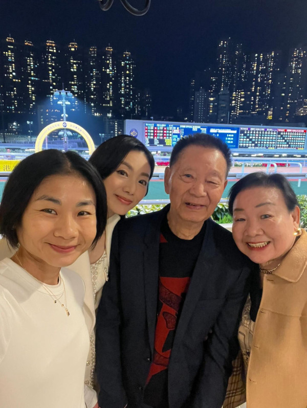 前新聞主播周嘉儀百萬愛馬仕手袋櫃極震撼 半山豪宅內貌曝光！落地窗睇無敵海景