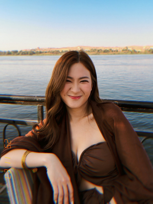 羅天宇孖陳懿德高調放閃蜜遊埃及洩蜜 一舉動被指太過刻意惹網民熱議