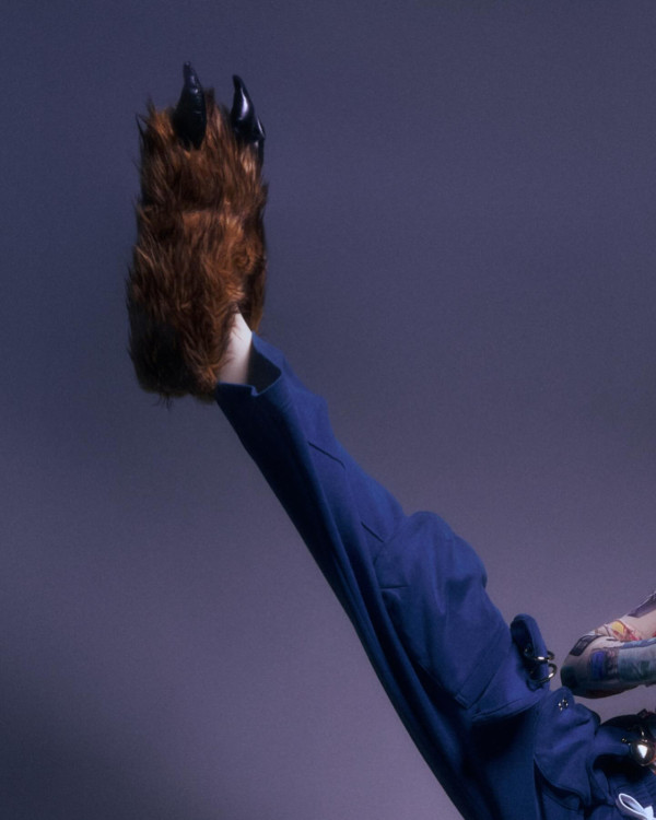 炎明熹一改黑長直髮挑戰全新形象！風格180度轉變前衛大膽驚艷網民