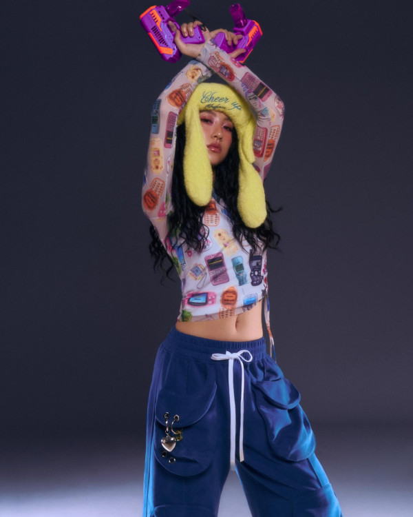 炎明熹一改黑長直髮挑戰全新形象！風格180度轉變前衛大膽驚艷網民