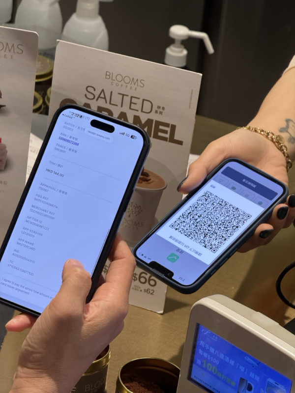 【直擊】iPhone 拍易收香港落地 1010 助企業 15 分鐘開通 商戶：「拎部電話即收錢」