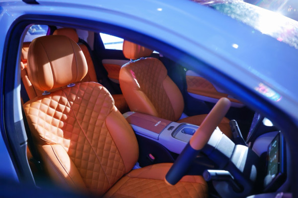 細車仔變身「1.8 米大床」？$14.2 萬起 AION UT 正式抵港！續航 500km + 無線 CarPlay 超抵玩