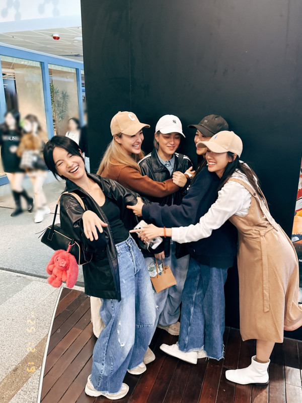 蔡思貝陳瀅閨蜜團「六缺一」難得合體 唯獨欠一位好姊妹惹猜測：好可惜…