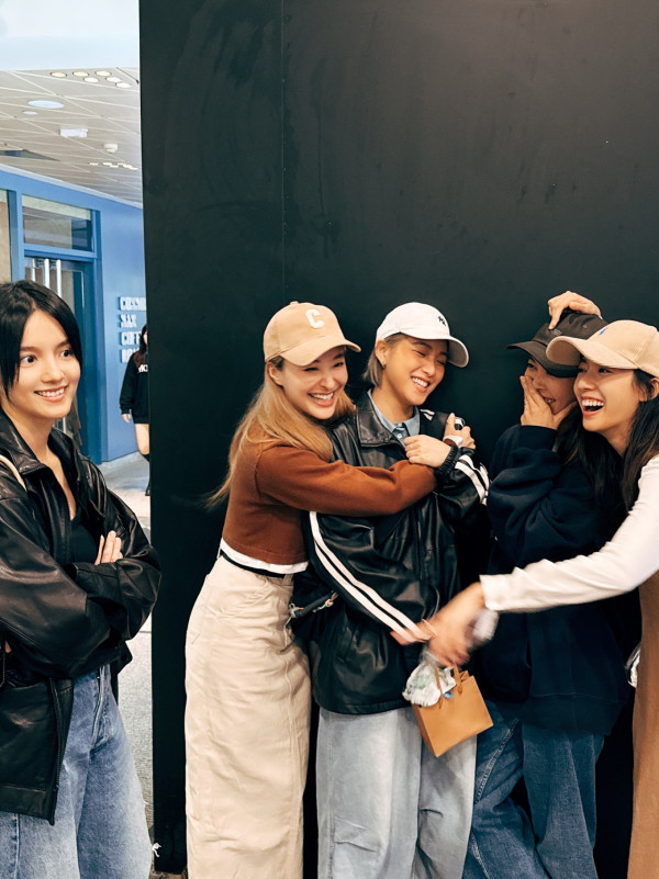 蔡思貝陳瀅閨蜜團「六缺一」難得合體 唯獨欠一位好姊妹惹猜測：好可惜…