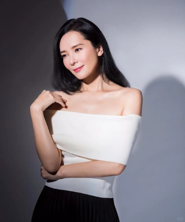 《尋秦記》三大女主角真實狀態同框曝光!凍齡術高下立見 真人最跌Watt竟然係呢一位?