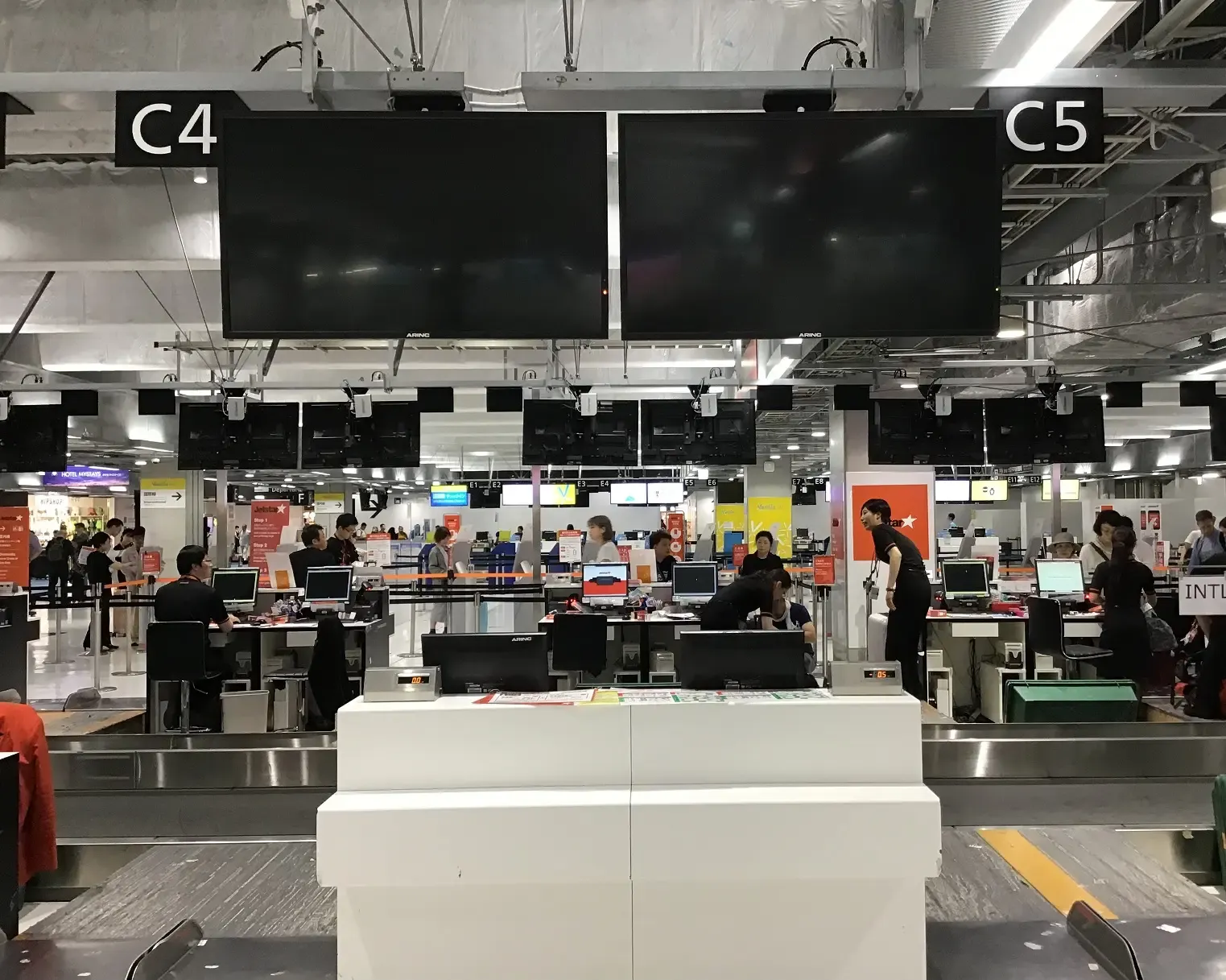 來源:東京成田機場 唔怕買爆喼!東京成田機場「衣物壓縮機」限時免費!1分鐘厚衫羽絨變手掌大慳半個喼位