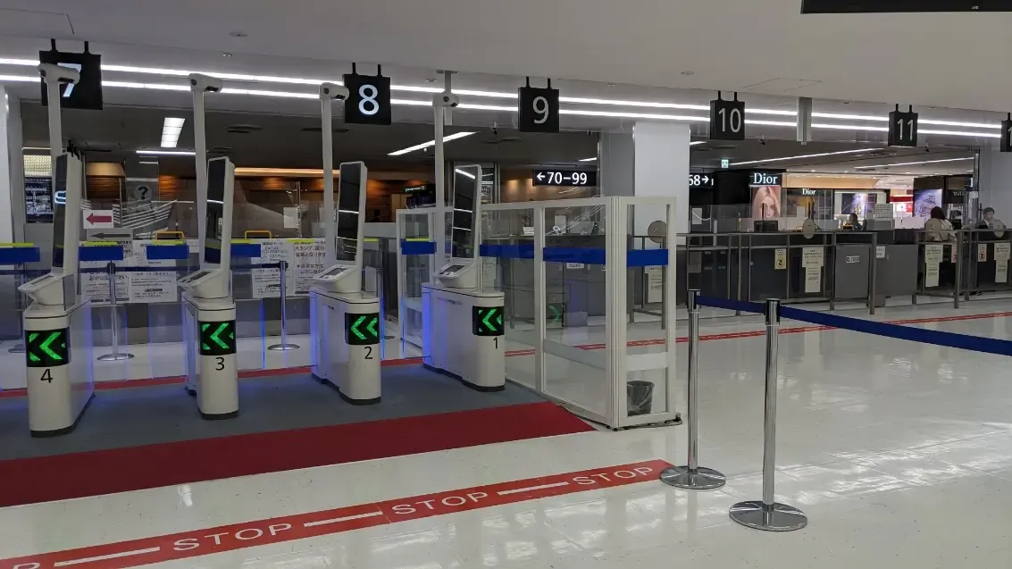 來源:東京成田機場 唔怕買爆喼!東京成田機場「衣物壓縮機」限時免費!1分鐘厚衫羽絨變手掌大慳半個喼位