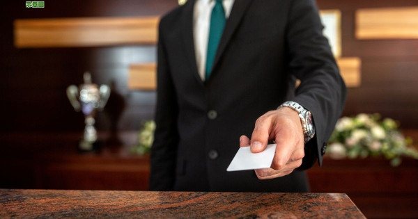 99%人都做錯?Check-in完順手將房卡插入封套 專家:隨時引賊入房 教4招保平安